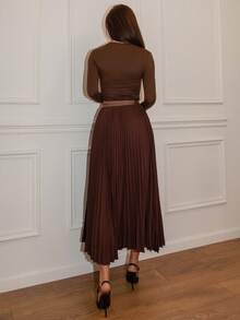 Bris Aura Urban Style Pleated A-Line Skirt, Minimalist Fashion Casual Everyday Wear Maxi - Coffee Brown - View 4