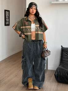 Coolane 女士加大码夏季街头风返校节运动印花露脐宽松绿色衬衫，短袖上衣 - 軍綠色 - 查看 3