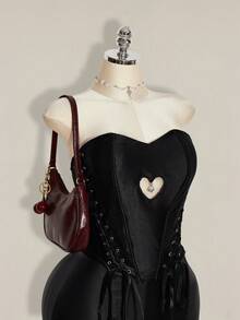 SHEIN ICON ملابس علوية حمراء برباط جانبي لعيد الحب للنساء بمقاس كبير - الأسود - مشاهدة 9
