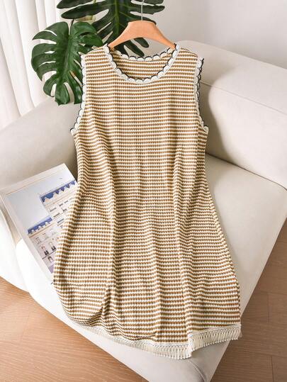 CosyJoli 大码女式休闲条纹连衣裙，无袖碎花下摆连衣裙