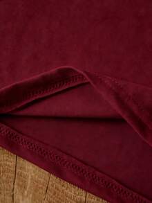 SHEIN 女士圆领水豚刺绣T恤 - 圆领休闲上衣 - 轻薄T恤，适合所有季节 - 酒紅色 - 查看 4