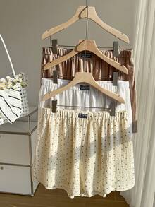 SHEIN EZwear 3条装加大码女式休闲波点印花宽松柔软棉混纺短裤，适合户外、日常、派对、通勤、音乐节、返校、度假、街头风、居家休闲、咖啡馆漫步、城市闲逛等场合，咖啡色、杏色可选。 - 彩色 - 查看 4