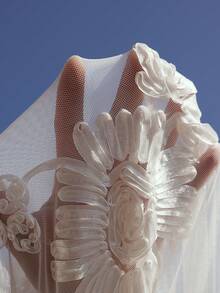 Elenzga 大码女士性感蕾丝拼接V领花卉亮片不对称下摆吊带连衣裙 - 彩色 - 查看 3