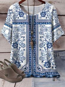 SHEIN LUNE 大码全花卉印花休闲短袖 T 恤 - 彩色 - 查看 1