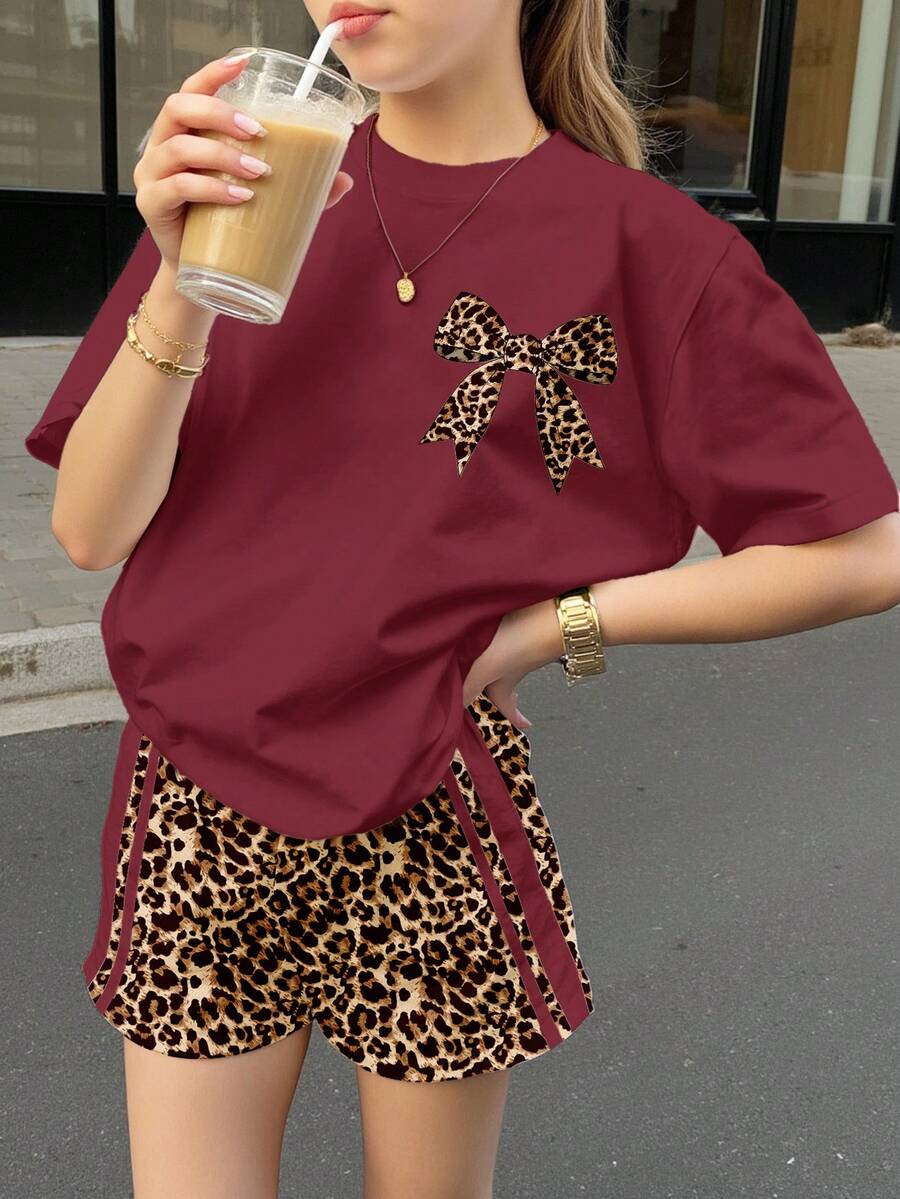 Conjunto de 2 piezas de camiseta de manga corta de cuello redondo holgado con decoración de lazo y estampado de leopardo, y shorts, estilo vintage americano para adolescentes, adecuado para primavera/verano - Multicolor - Ver 1