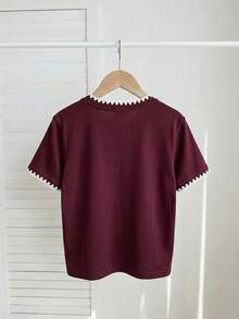 SHEIN 青少年女孩可愛3D蝴蝶結紅色T恤，休閒百搭適合任何場合，酒紅色上衣，深色沙灘風女孩上衣 - 酒紅色 - 查看 2