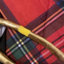 500克闪亮金属粗线（仿皮冰岛羊毛） - 超大粗线，适用于DIY毯子、包包、枕头、地毯和宠物床，闪光PU工艺纱线，不掉毛纤维，巨型钩针编织套装 - 彩色 - 查看 1