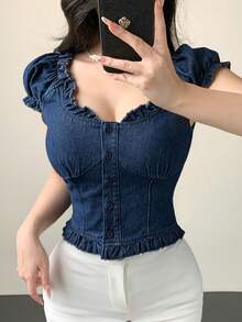 DAZY Áo denim nữ kiểu dáng thường ngày, trễ vai, viền bèo nhún, cài cúc phía trước, thích hợp cho mùa hè. - Rửa trung bình - Xem 9