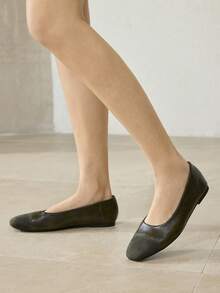 MOTF 女士复古新款时尚深绿色PU皮革方头平底鞋，简约休闲轻便，低帮套脚设计，舒适优雅的高端芭蕾舞鞋 - 軍綠色 - 查看 7