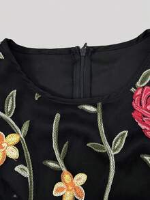 SHEIN Franclia 复古黑色花卉印花无袖收腰连衣裙 - 黑色 - 查看 7