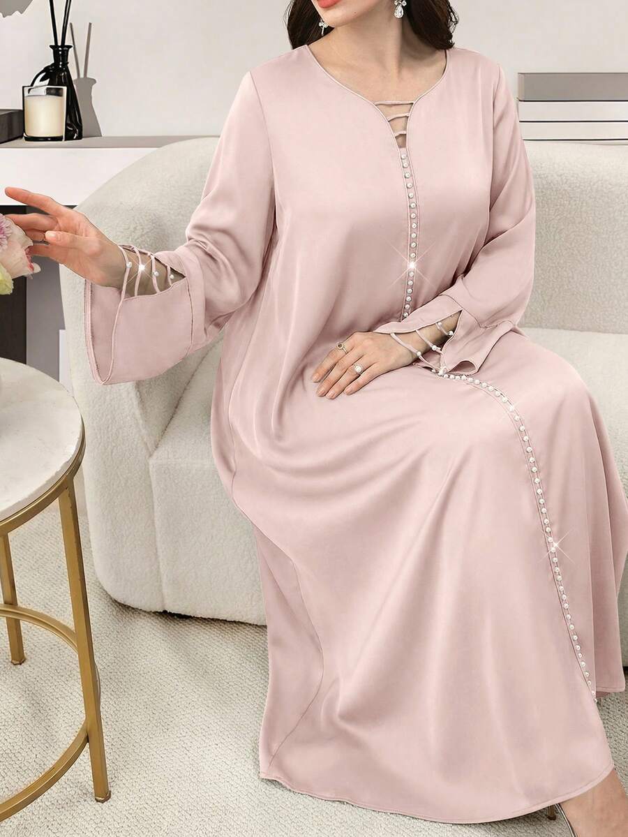 Al Najma 优雅V领喇叭袖泡泡珠装饰连衣裙，春夏款