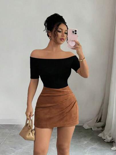 Franclia 女士时尚休闲露肩罗纹针织修身T恤和褶皱紧身迷你裙两件套