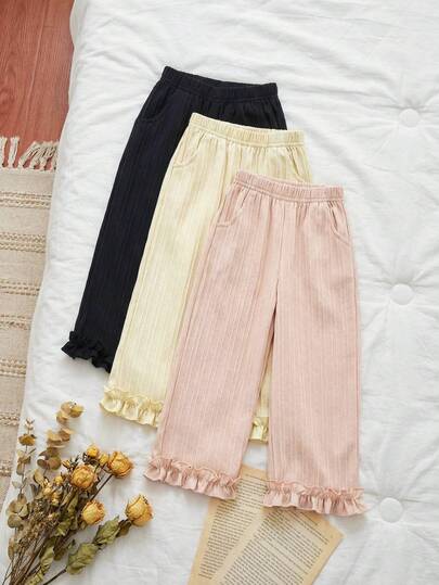SHEIN Vintaside Kids 三件套女童裤装，花边裤脚设计，更显可爱，适合外出穿着。多色组合，黑色/杏色/卡其色，百搭黑色长裤，时尚卡其色和杏色长裤，直筒裤型。春夏款，面料厚度适中，穿着舒适。
