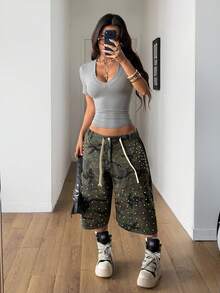Coolane t-shirt brassière à encolure en V avec motif étoile vintage usé grunge et rivets, streetwear d'été pour femmes - Gris - Voir 4
