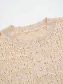 Aalyst 夏季通勤优雅奶油色钩针镂空针织上衣，蕾丝饰边，圆领半扣雾染系列女士短袖毛衣 - 杏色 - 查看 3