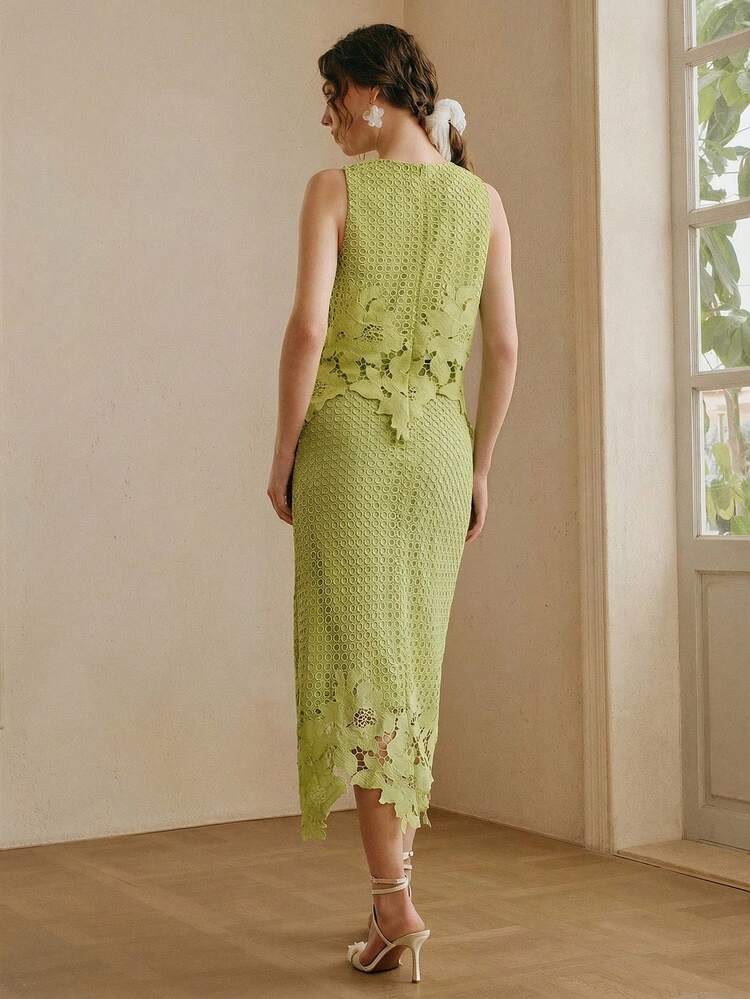 Women's Elegant Embroidered Camisole And Skirt 2 Pieces Set