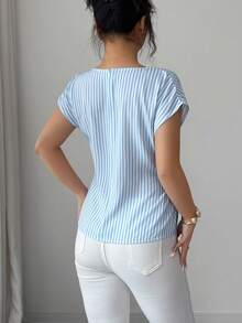 Elenzga 女士春夏时尚优雅蓝白条纹衬衫，短袖褶裥设计，配腰带，修身剪裁，适合工作、通勤、购物、约会和轻商务场合。 - 藍白色 - 查看 2