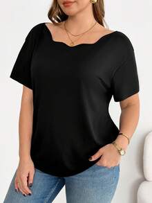 SHEIN Essnce 大码女装春夏时尚休闲宽松舒适日常百搭显瘦弧形蕾丝领短袖黑色T恤，夏季穿搭，工作上衣，外出上衣，简约风格 - 黑色 - 查看 6