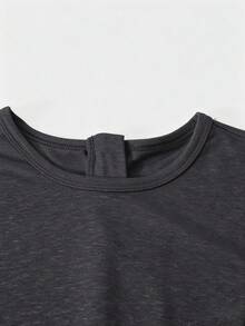 SHEIN 少女纯色圆领休闲短袖连体裤，适合日常穿着、轻度运动、校园活动、家庭郊游等多种场合。 - 深灰色 - 查看 3