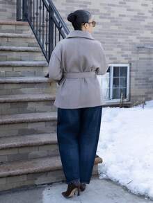 Melissa Matos 秋季女装，女士加厚卡其色翻领口袋宽松大衣，适合秋冬季节穿着。 - 卡其色 - 查看 2