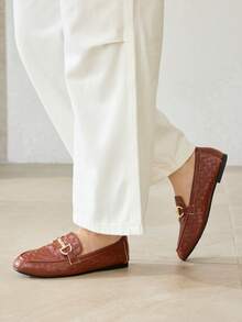 MOTF PREMIUM Sepatu wanita kasual dan nyaman serbaguna dengan sol datar dan ujung persegi berwarna cokelat baru. - Rust Brown - View 5