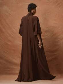 Zivah 2026春夏新款音乐节、复活节、圣帕特里克节、情人节、约会、西部风、游牧风、生日派对、毕业典礼、学院风、学生装、日常穿着、百搭基础款、休闲装、度假、邮轮旅行、海滩、日光浴、爆款、街头风、婚礼宾客、通勤、早午餐、机场、派对、假日郊游、办公室穿着 V领中袖长款宽松A字连衣裙，配腰带、褶皱、绿色、口袋 - 棕色 - 查看 2