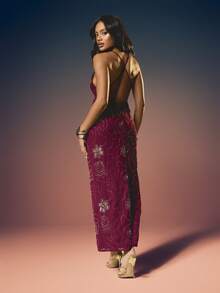 MISSGUIDED Đầm maxi dài màu đỏ tía đính đá paisley, hở lưng, dây mảnh, thích hợp cho tiệc tối, sự kiện trang trọng, ôm sát cơ thể, cổ tròn. - Màu đỏ tím - Xem 3