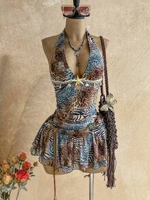 Soleia 白色露背扭结修身迷你连衣裙，金属配饰，贝壳装饰，适合秋冬季海滩度假穿着。 - 彩色 - 查看 3