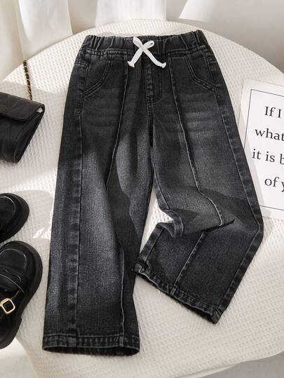 SHEIN Playful Pals 年轻女孩柔软简约休闲抽绳腰宽松蓝色牛仔裤，适合日常穿着和街头潮流。