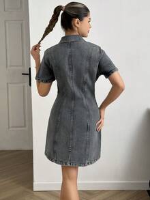SHEIN 前拉链，翻领，修身牛仔连衣裙 - 灰色 - 查看 2