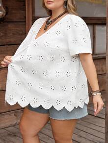 SHEIN CURVE+ Áo kiểu nữ cỡ US22, thích hợp cho lễ hội âm nhạc, kỳ nghỉ bên bờ biển, phong cách bohemian, cổ chữ V thêu họa tiết và tay cánh hoa, áo mùa hè cỡ lớn, áo trắng nữ, áo kiểu ren mùa hè, áo sơ mi nữ, áo kiểu nữ, áo ren mùa hè cho nữ. - trắng - Xem 6