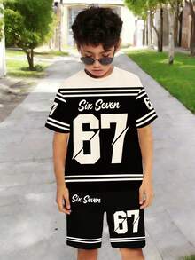 SHEIN Bộ 2 món dành cho bé trai tuổi teen, phong cách thường ngày, sáng tạo, cá tính, tươi mới, tối giản, in số 67 sọc đen trắng và be, áo thun và quần short dáng rộng, thoải mái mặc hàng ngày, kiểu dáng mùa hè ấm áp, phù hợp cho mùa xuân và mùa hè. - Nhiều màu - Xem 6