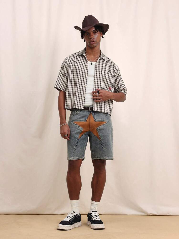 SUMWON Pantaloncini di jeans da uomo con stampa a stelle e applicazione in pelle marrone a contrasto, stile casual da strada per l'estate