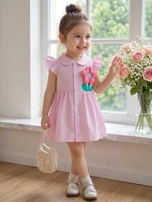 SHEIN Vintaside Kids 1件女婴翻领娃娃连衣裙，短袖纽扣荷叶袖吊带短裙，高腰宽松条纹3D花卉印花时尚百搭可爱甜美休闲户外旅行夏季新款 - 粉色 - 查看 7
