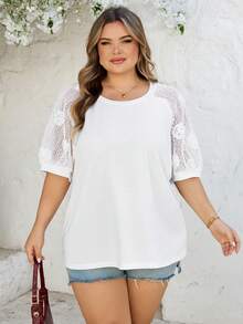 SHEIN CURVE+ Curve 尺码 US22 音乐节、海滨度假、波西米亚风女式上衣，拼接不同材质，白色T恤，立体花朵面料T恤 - 白色 - 查看 6