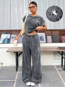Muchica 女士复古水洗马刺绣装饰休闲宽松T恤和阔腿裤套装，适合外出、街头穿搭、Y2K风格，灰色 - 灰色 - 查看 4