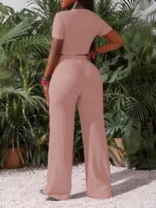 Slaydiva Nuevo conjunto de 2 piezas de estilo deportivo casual básico para primavera y verano, con camiseta de cuello redondo de manga corta y pantalones anchos y extra largos de textura de rayas de color rosa rojo, de tela de punto para mujer - Rosa vieja - Ver 2