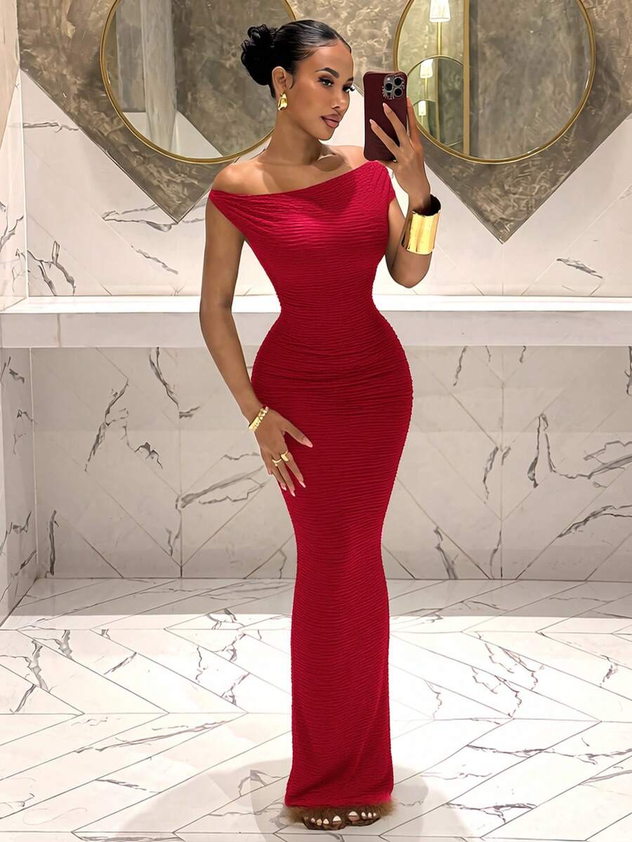 Slaydiva 2025秋冬季新年、情人节、派对、宴会、约会、生日派对、学院风、学生装、日常出行、百搭基础款、休闲、邮轮旅行、爆款、优雅、通勤、商务休闲、优雅浪漫性感派对、性感、不对称领口无袖修身中长连衣裙、棕色纹理竖条纹面料、派对超长连衣裙、秋冬女装 - 紅色 - 查看 1
