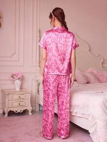 Bonmuse Bộ đồ ngủ tay ngắn in họa tiết ve áo lụa giả dành cho nữ - Hồng - Xem 2
