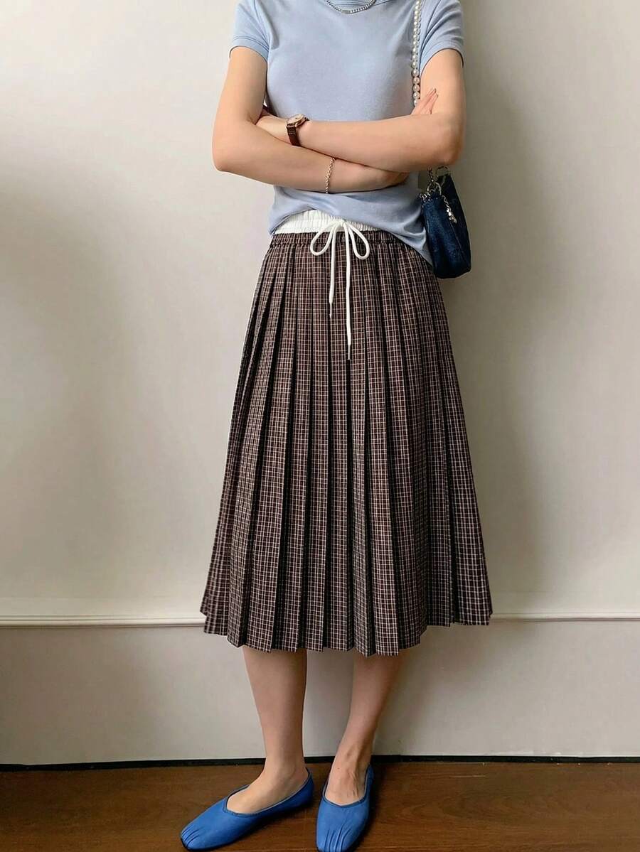 SHEIN Unity Chân váy nữ mùa xuân/hè mới với họa tiết kẻ caro và răng cưa, cạp chun phối màu tương phản, dây rút thắt nơ và xếp ly, trang phục mùa hè đa năng. - màu nâu - Xem 1