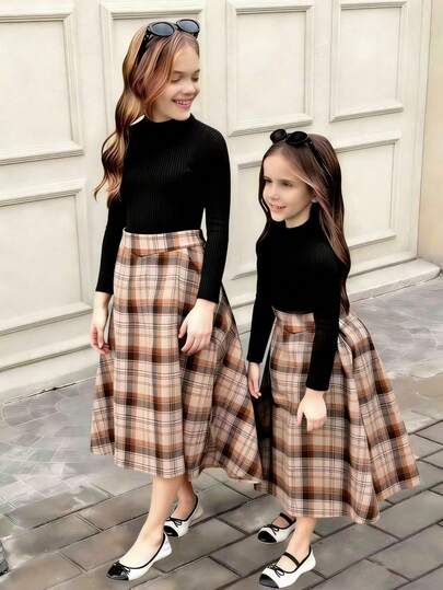 SHEIN 少女纯色长袖T恤和格子裙套装