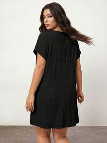 Enliva Plus Size Solid Color Short Sleeve V-Neck Dress, Fashionable For Summer, For Apple And Rounded Body Shape - Black - View 2