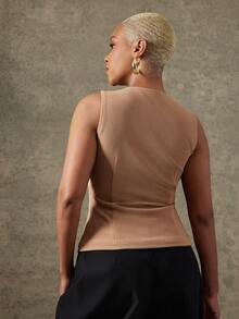 Vixey 纹理针织开衩下摆不对称纽扣背心 - 棕色 - 查看 5