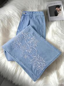 GlowEve Women's Casual Everyday Wear Floral Embroidery Pocket Button Denim Jeans - Blue - View 3