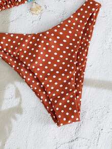 Aveloria Modichic Conjunto de bikini de 2 piezas con estampado de lunares marrones, escote halter y triángulo, con colgante metálico - Marrón - Ver 3