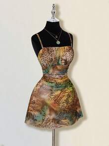 SHEIN ICON 女士外出度假绿色波西米亚风西式礼服，适合舞会、音乐会、科切拉音乐节、海滩装扮，复古枫叶印花褶皱迷你连衣裙，适合夏季度假、返校季、夏季穿着。 - 彩色 - 查看 13