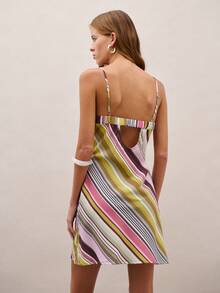 Nöista Đầm ngắn kẻ sọc với cổ áo xếp ly và dây đeo có thể điều chỉnh ở phía sau. Hoàn hảo cho các bữa tiệc mùa hè, buổi hẹn hò, hoặc buổi tối nghỉ dưỡng, trang phục hàng ngày, kỳ nghỉ, mùa xuân, lễ hội âm nhạc, ngày đi biển. - Nhiều màu - Xem 2