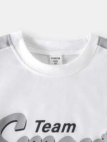 SHEIN Casuvi Kids 2件組少女夏季返校套裝，都市復古字母印花短袖T恤與淺藍色工裝褲，休閒運動風 - 淺灰色 - 查看 3
