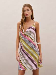 Nöista Đầm ngắn kẻ sọc với cổ áo xếp ly và dây đeo có thể điều chỉnh ở phía sau. Hoàn hảo cho các bữa tiệc mùa hè, buổi hẹn hò, hoặc buổi tối nghỉ dưỡng, trang phục hàng ngày, kỳ nghỉ, mùa xuân, lễ hội âm nhạc, ngày đi biển. - Nhiều màu - Xem 4