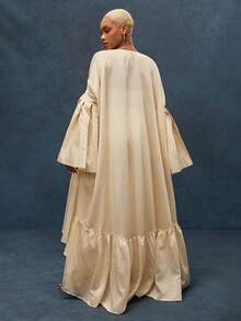 Vixey Áo khoác dáng dài kiểu kimono với chiffon mỏng, có họa tiết, viền xếp ly. - Màu be - Xem 3